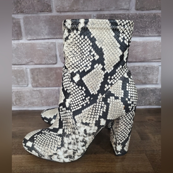 Aldo Call it Spring Snake Print Booties- Vegan leather- Women's 8 - Picture 2 of 6